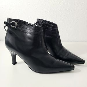 Salvatore Ferragamo leather pointed-toe ankle boots size 6.5B